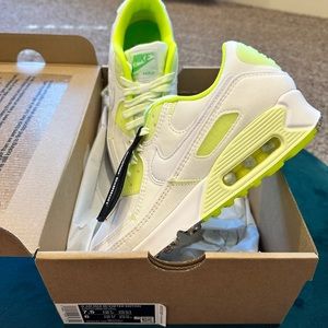 *Brand New Nike Air Max